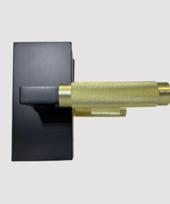 Lever sets with medium plate
